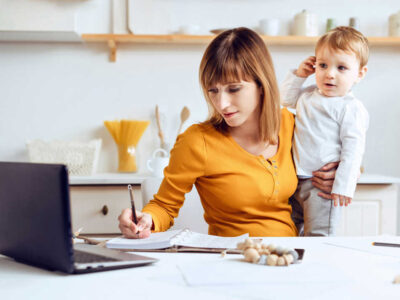 Пропонуємо роботу у соцмережах для молодих та сучасних мам