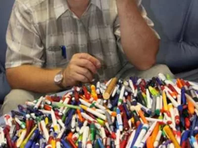 Робота збирання ручок та канцтоварів на дому