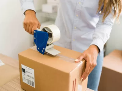 Робота фасувальника. На дому Україна