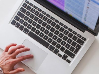 Заробіток на написанні відгуків та коментарів, додаткова робота для підлітків в інтернеті