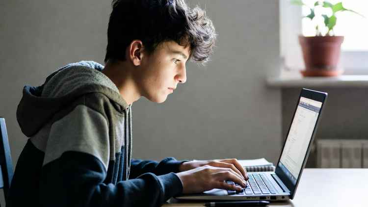 Вакансія: Робота для підлітків 15 років онлайн без вкладень - простий підробіток