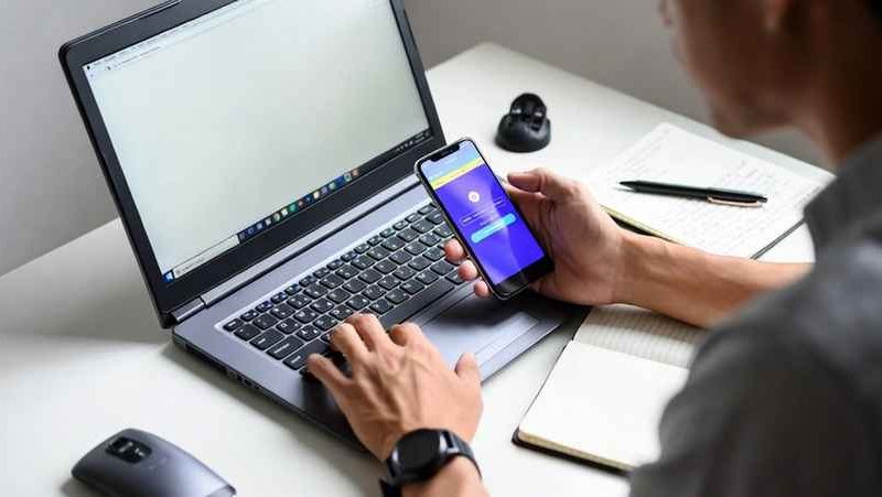 Віддалена робота онлайн - виконання завдань у соцмережах (для підлітків та студентів)