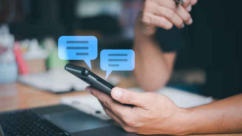 Робота з телефону без дзвінків - чат-менеджер (листування з клієнтами у чаті текстом)